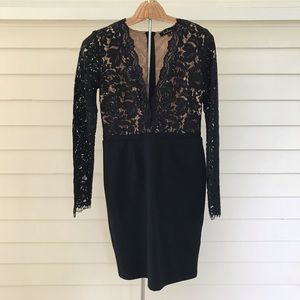 Lulu’s Swooner Later Long Sleeve V Neck Lace Dress Black Size Medium